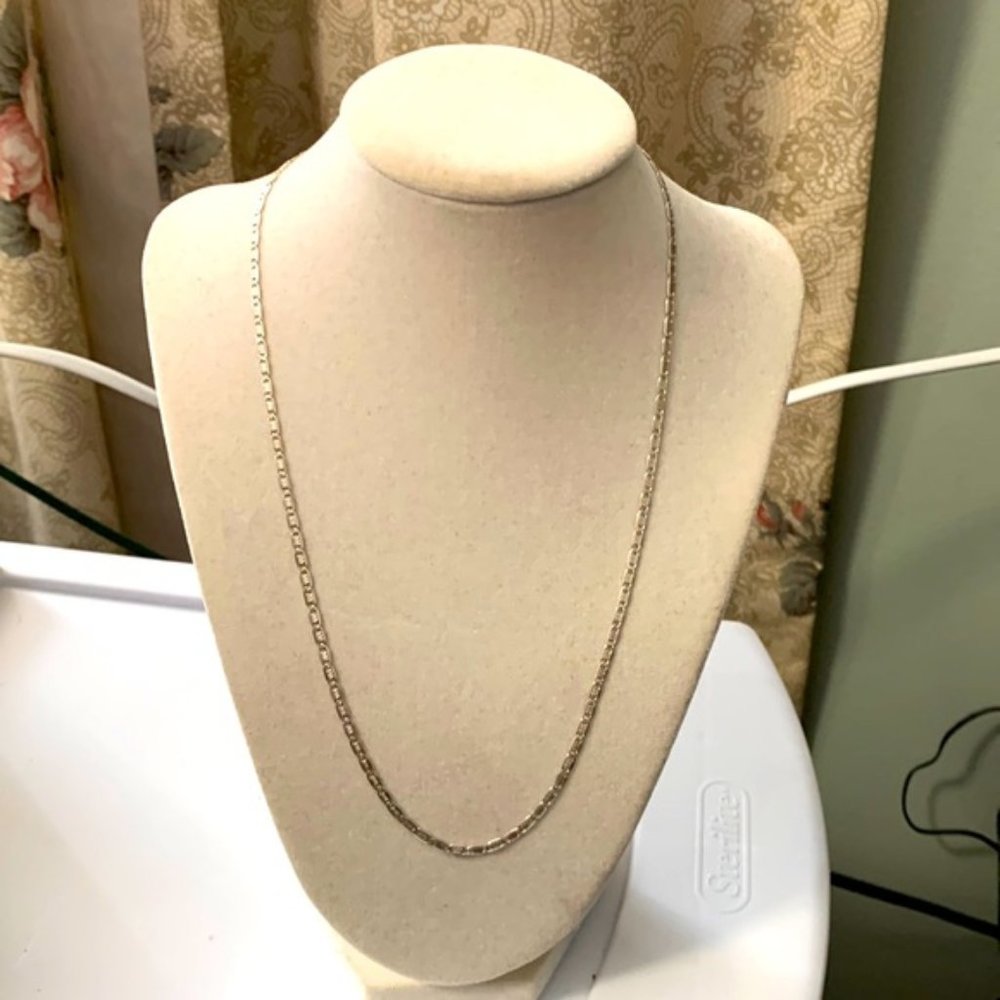 Filagree Scroll link chain Silver Necklace marked 925, 20 inches